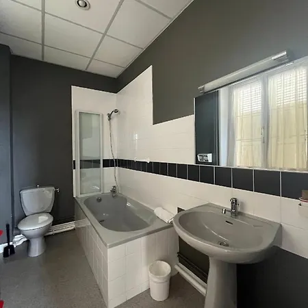 Hotel Le Phare Ouistreham Buitenkant foto