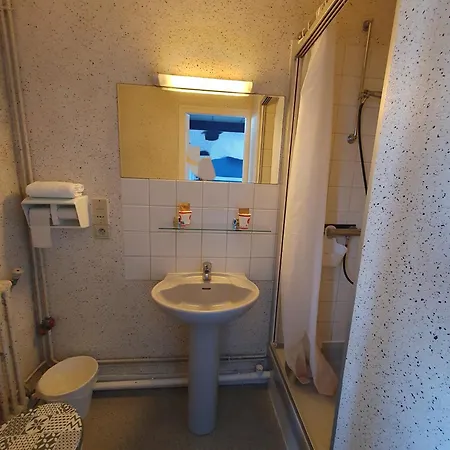 Hotel Le Phare Ouistreham Buitenkant foto