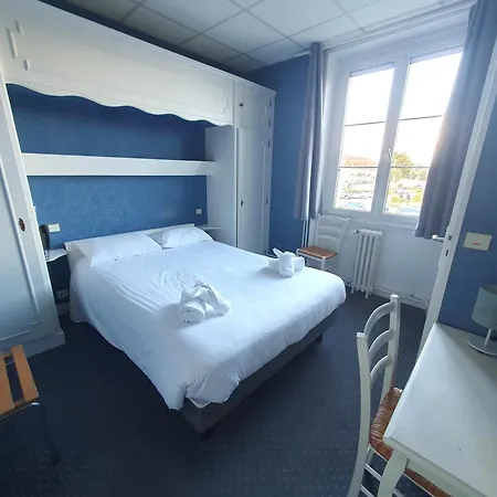 Hotel Le Phare Ouistreham Buitenkant foto