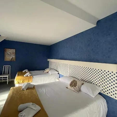 Hotel Le Phare Ouistreham Buitenkant foto