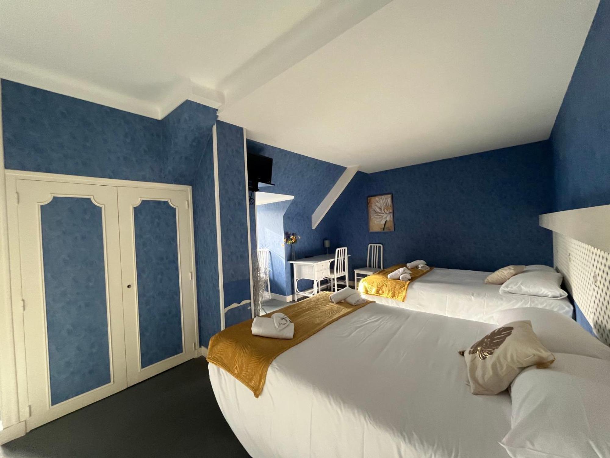 Le Phare Hotel Ouistreham